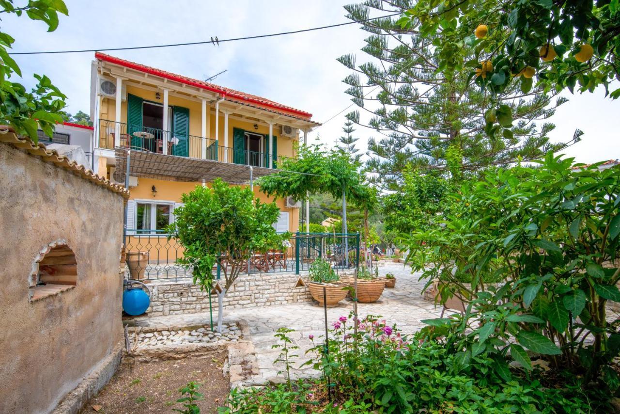 Arthur House Longós المظهر الخارجي الصورة